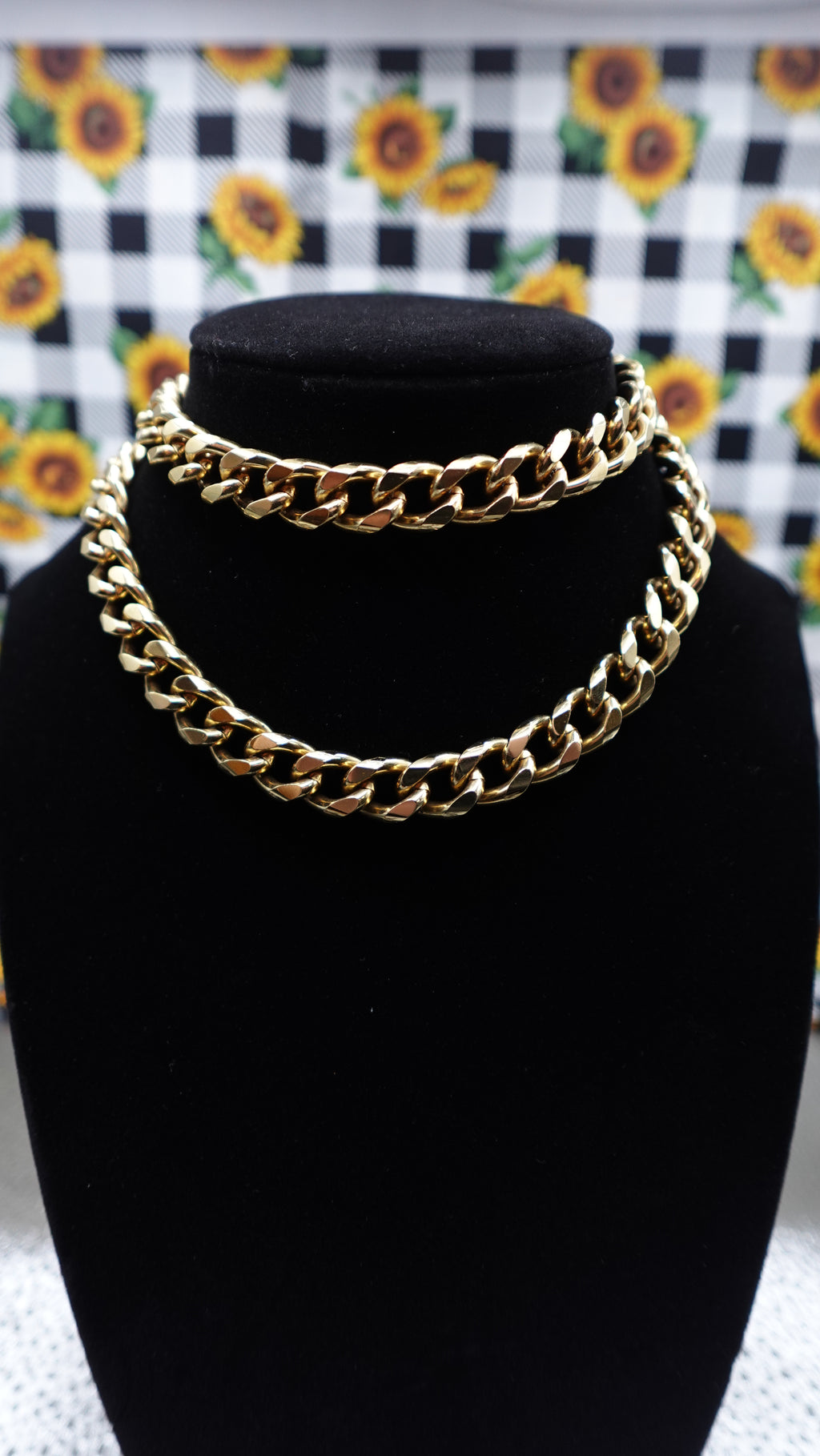 Vintage Monet Gold Tone 25 inch Chain Necklace