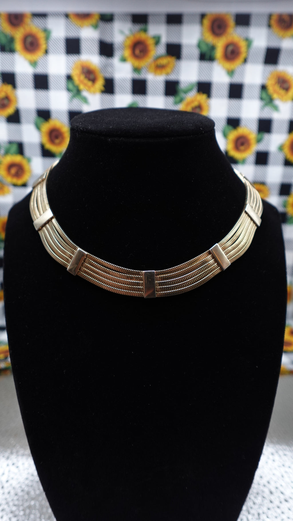 Vintage Gold Toned Choker Necklace 16In