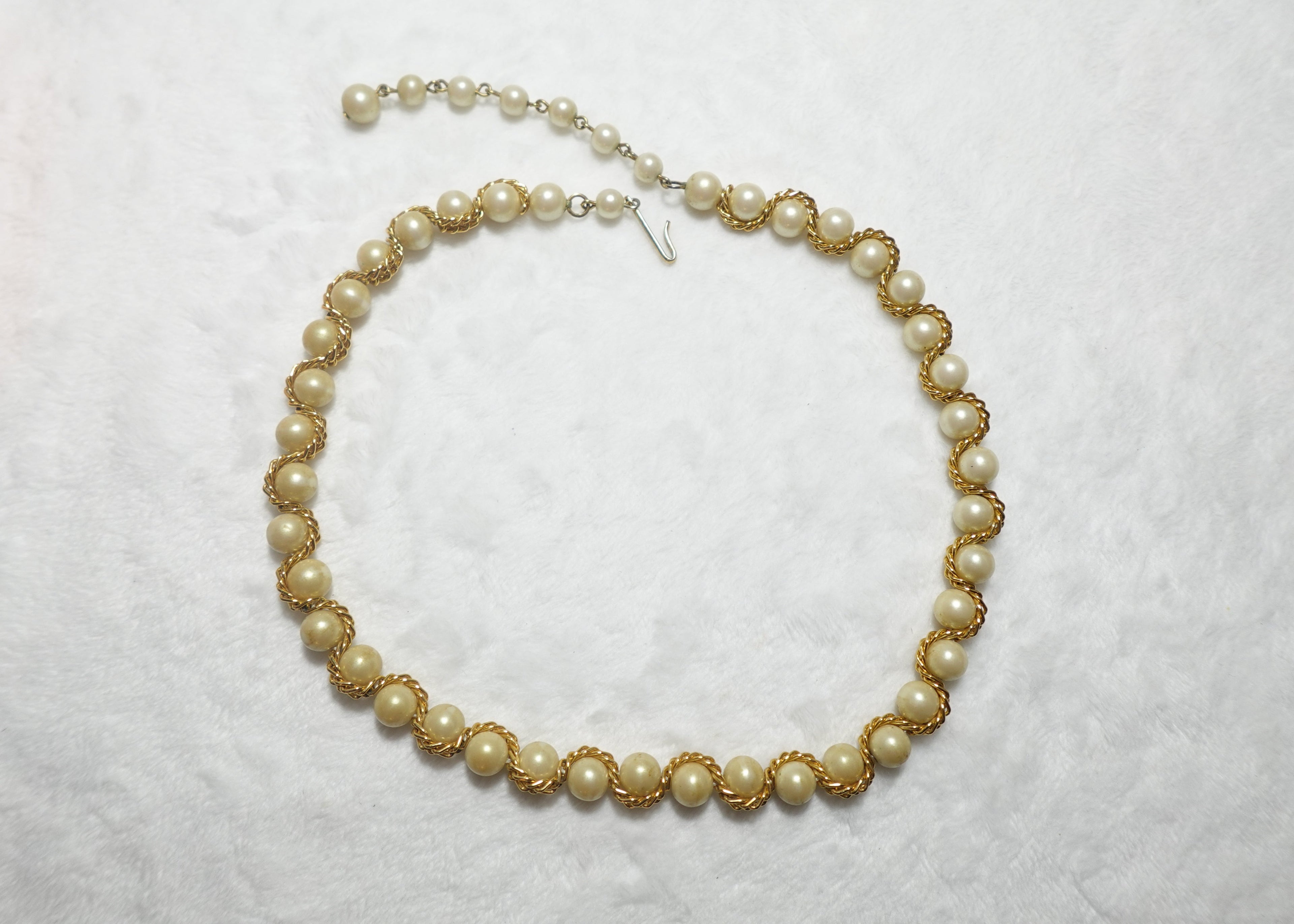 Vintage Gold Tone Chain Wrapped Champagne Faux-Pearl Necklace