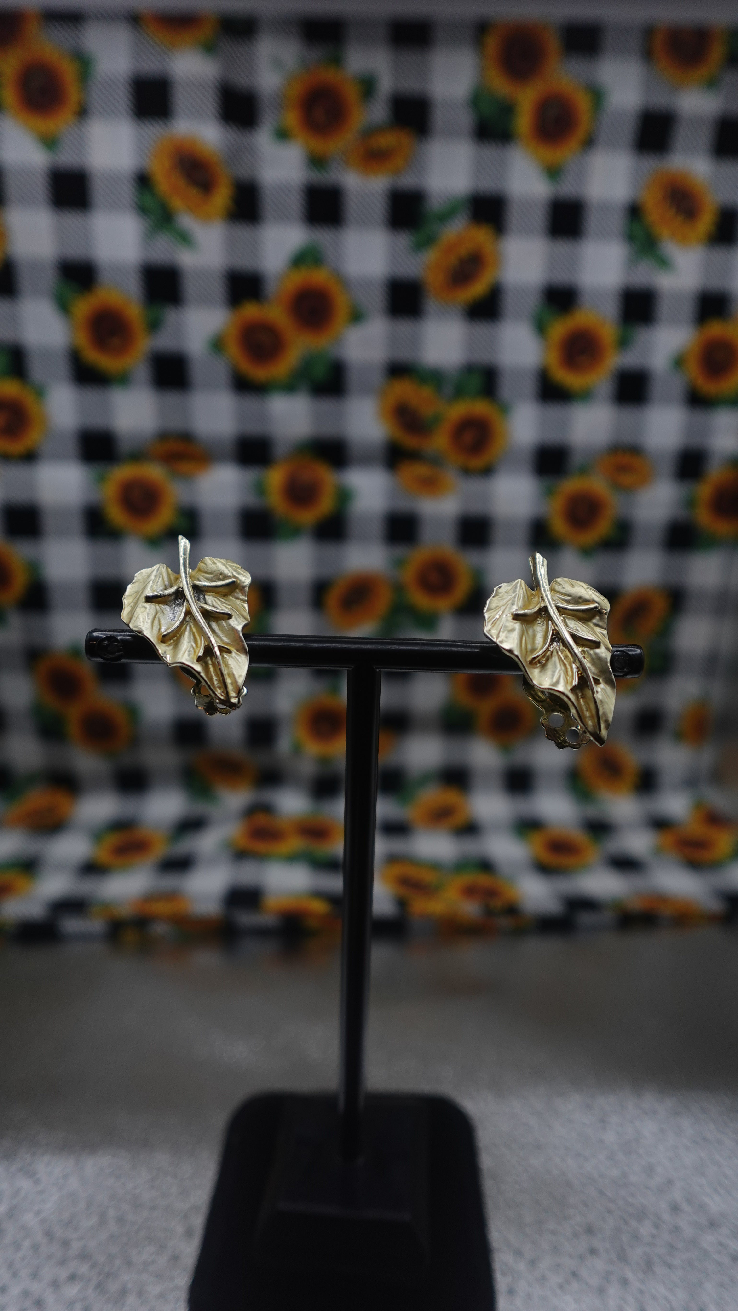 Vintage Gold Tone Leaf Clip On Earrings