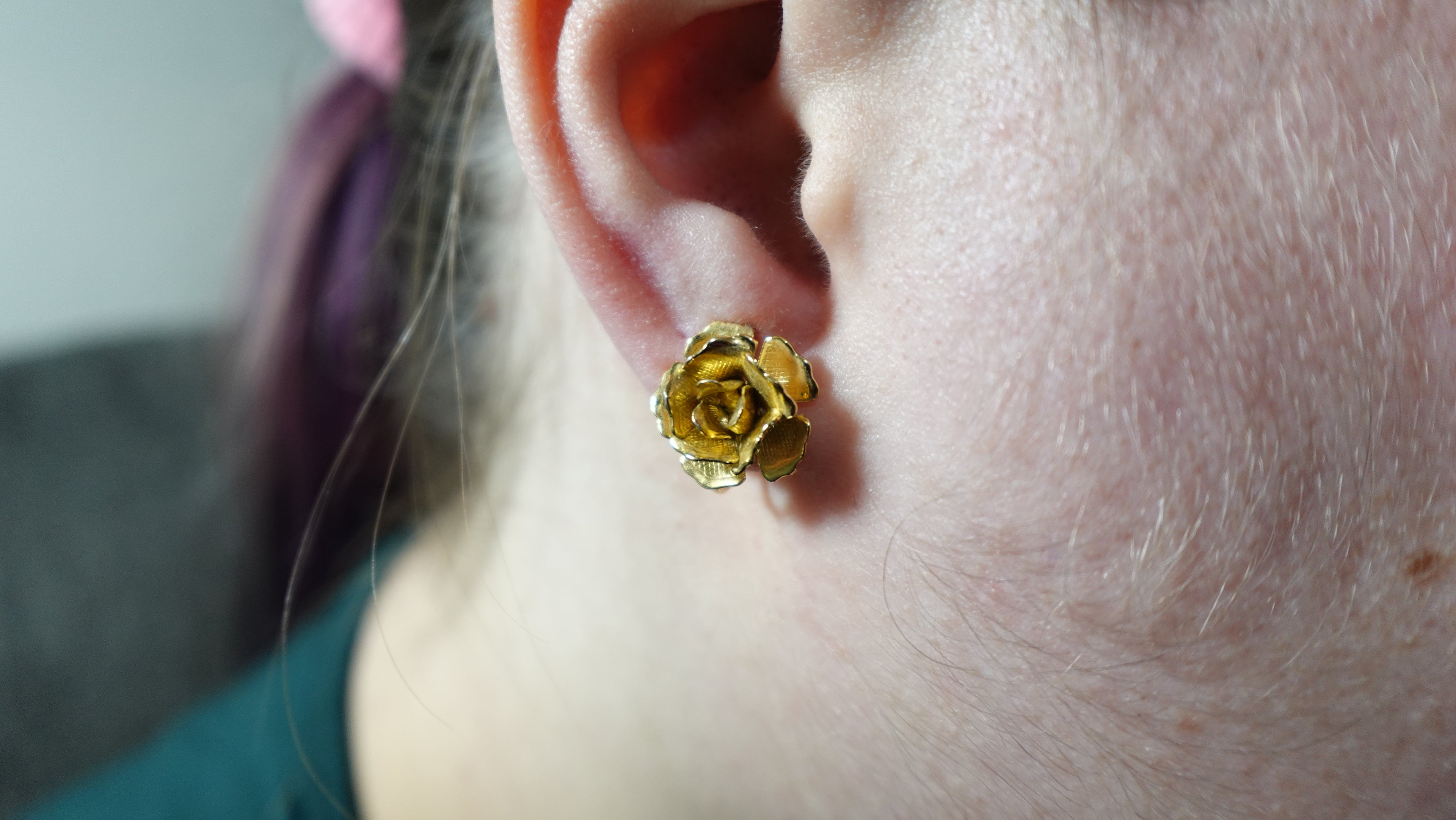 Vintage Gold Tone Rose Earrings
