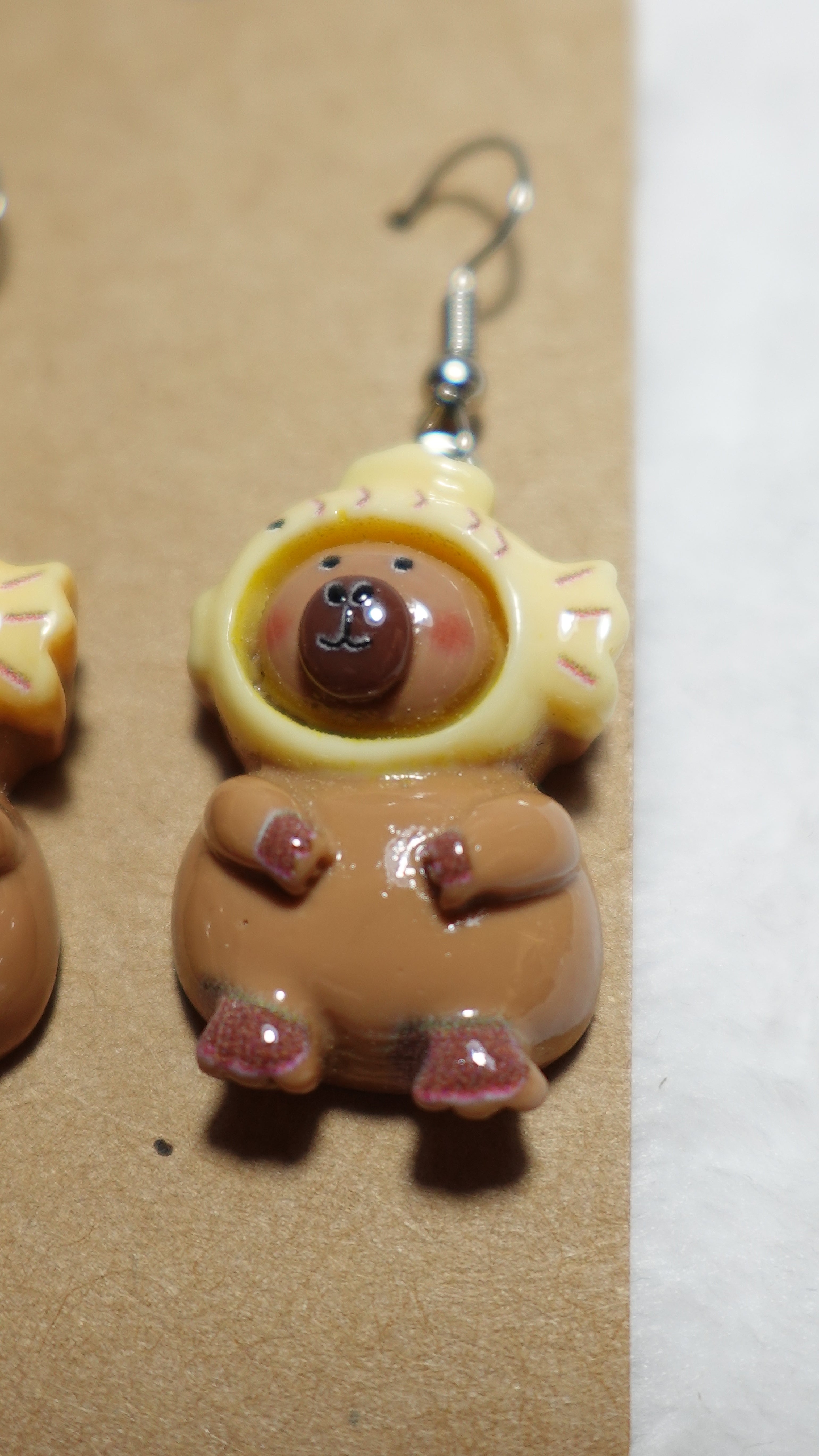 Capibara with hats earrings